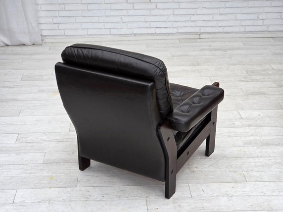 Image 1 of Deense fauteuil uit de jaren 70, bruin meubelleer, eikenhout.