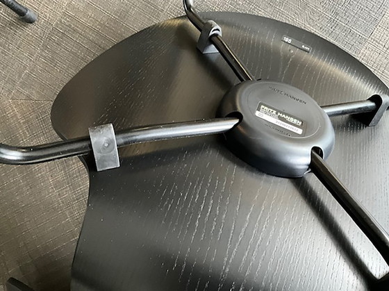 Image 1 of Suite di 6 sedie Fritz Hansen, modello Grand Prix, nero e cromo Frêne