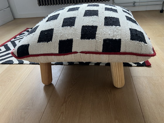 Image 1 of Nani Marquina Wool Carpet And Pouf