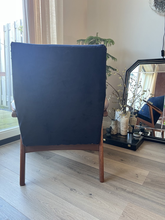 Image 1 of Poltrona loft vintage con rivestimento nuovo