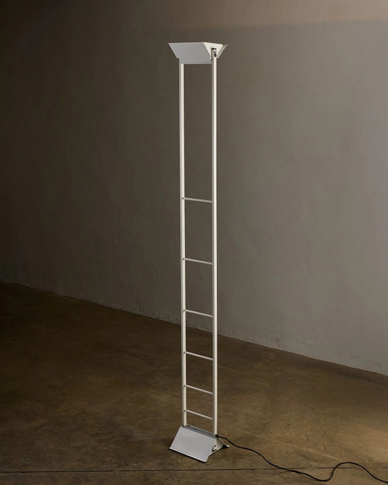 Estudi Blanc for Metalarte Escala Lampada da terra, Spagna, anni '80, Lampade da terra, Bianco (foto 3 di 9)