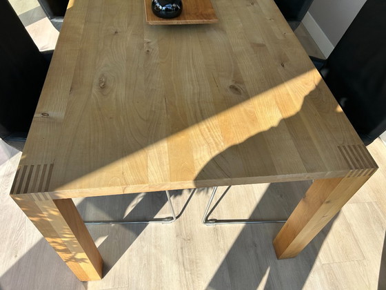 Image 1 of Tavolo Pilat & Pilat da 250 cm in legno massello di olmo, ideale per pranzi e conferenze.
