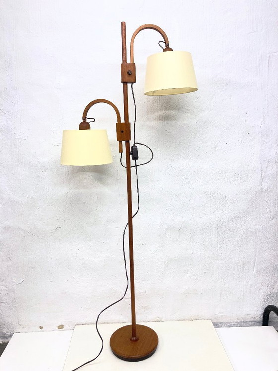 Image 1 of Domus dubbele booglamp van teakhout, design uit de jaren 70.