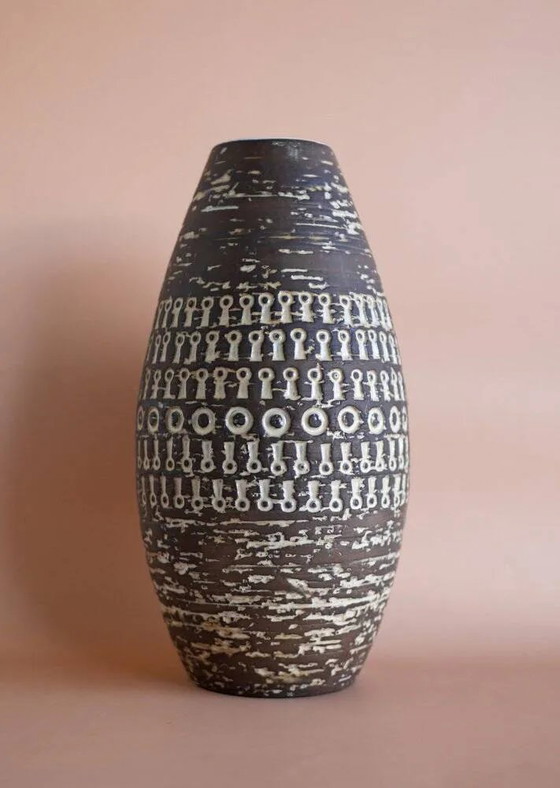 Image 1 of Brutalist Scandinavian modernist ceramic vase by Mari Simmulson for Upsala Ekeby, Sweden, 1970s.