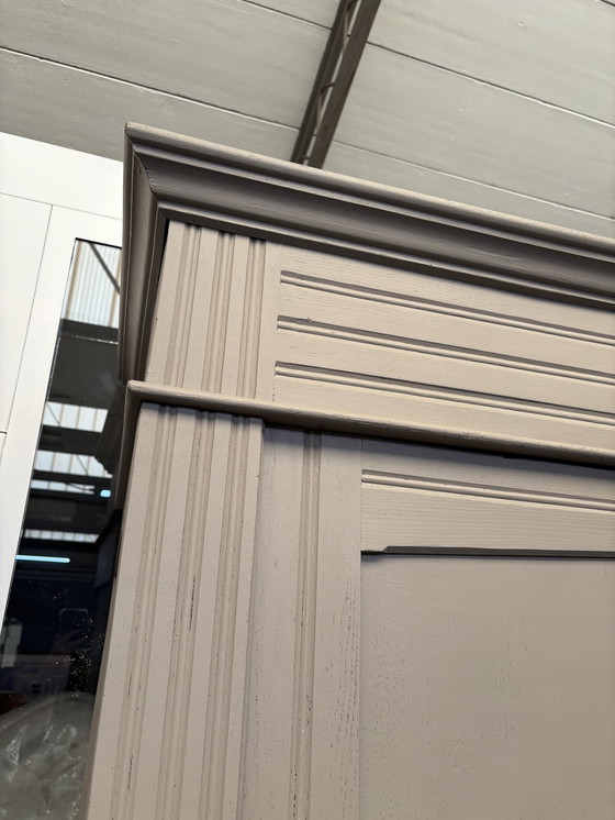 Image 1 of Brocante kledingkast