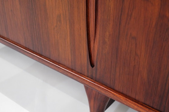 Dressoir ontworpen door Henning Kjaernulf voor Bruno Hansen, Denemarken, jaren 60. – Vitrinekasten, Wood (photo 16 of 20)
