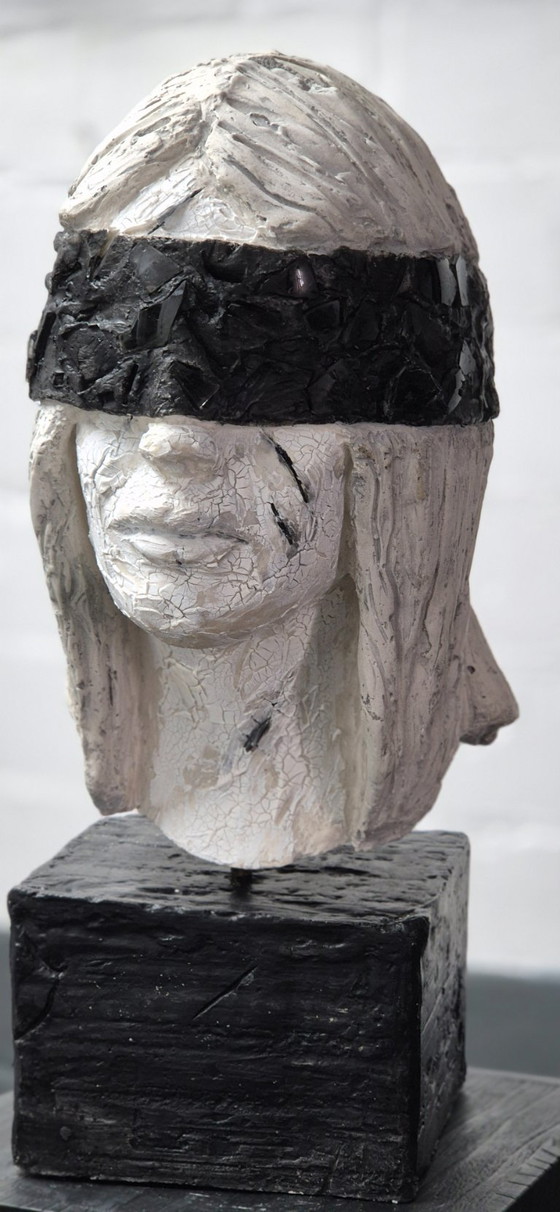 Where Looking Stops - Unique Handmade Sculpture – Other (photo 11 of 13)