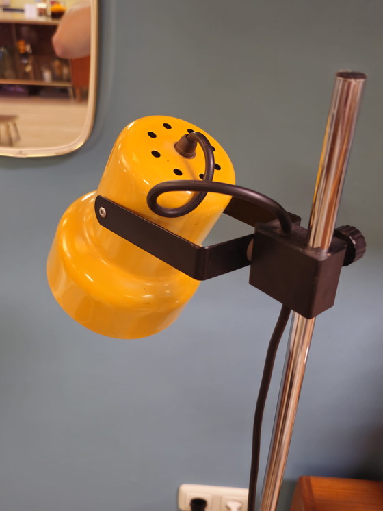 Image 1 of Lampadaire Vintage Lampadaire Jaune Ajustable