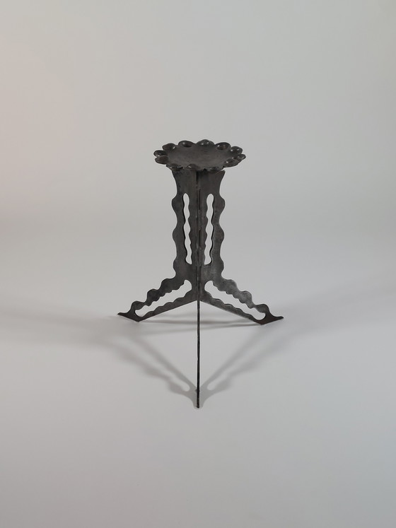 Image 1 of Vintage handgemaakte smeedijzeren bloemenstandaard, metaal, uniek exemplaar