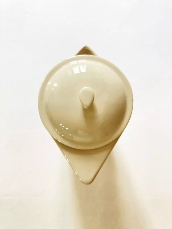 Image 1 of Teiera contemporanea in terracotta