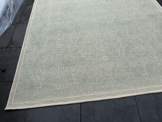 Image 1 of Laura Ashley Silchester Pale Saga – Luxe designvloerkleed – 250 x 350 cm