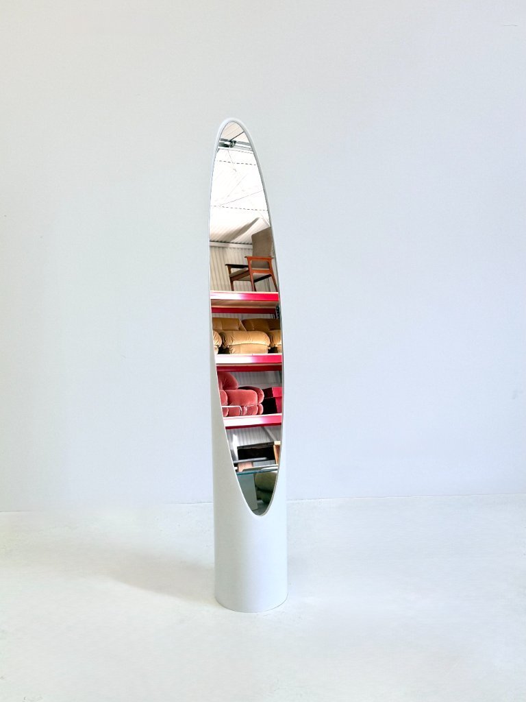Unghia mirror white by Rodolfo Bonetto | Lipstick mirror | €600