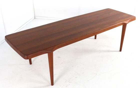 Image 1 of A. Mikael Laursen per John Boné tavolino dal design vintage danese