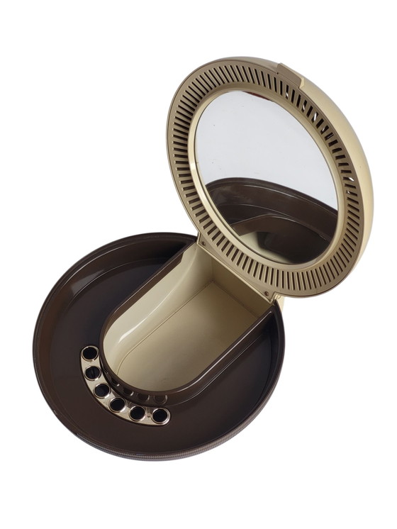 Image 1 of Make-up artist UFO Flair Holland