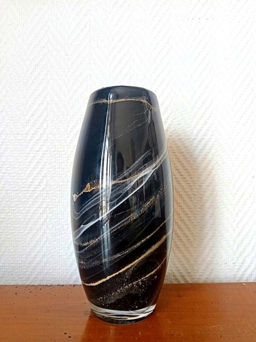 Schwarze und goldene Vase aus Muranoglas