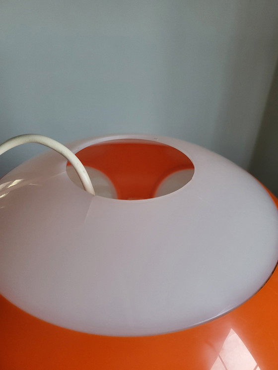 Image 1 of Lampe suspendue de l'ère spatiale, œil d'insecte, massif, orange et blanc, Belgique, années 1970