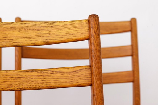 4 sedie vintage in rovere svedese | Alb Johansson & Söner | anni '60 | Una sedia riparata scontata