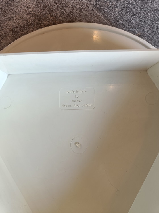 Image 1 of Vintage Italiaanse plastic kruk/bijzettafel van Gedy – ontwerp Olaf von Bohr, jaren 70