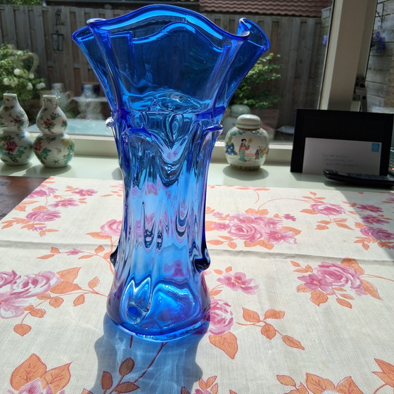 Image 1 of Blauwe Murena knobbel vaas.