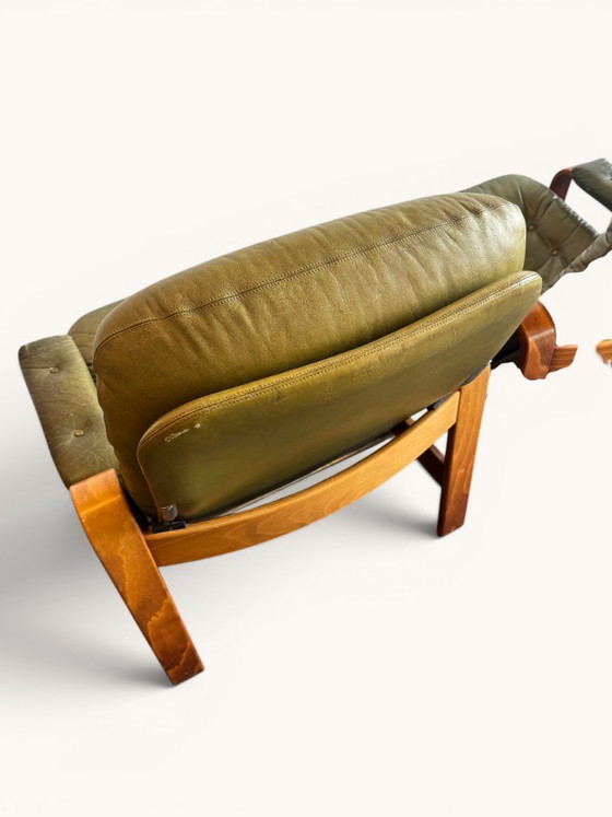 Juego de 2 sillones verde oliva – Göte Möbler, Suecia, años 70 – Sillas y sillones, Wood, Leather (photo 6 of 10)