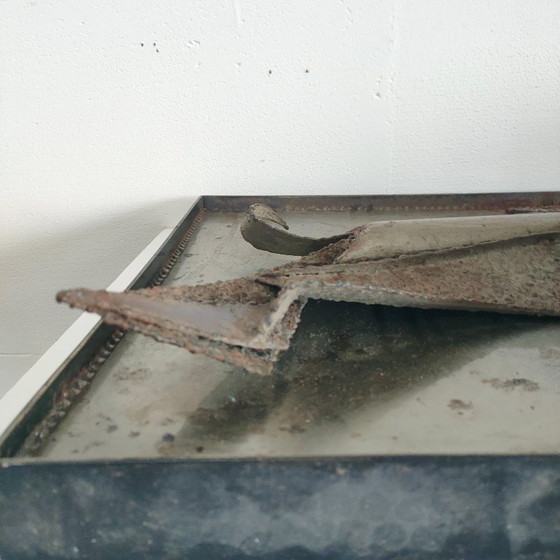 Imposantes 3 DM brutalistisches Metallwandrelief (1960er/1970er Jahre) – Bildhauerei (photo 10 of 13)