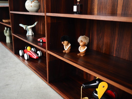 Image 1 of Boekenkast van palissanderhout, Deens ontwerp, jaren 70, gemaakt in Denemarken.