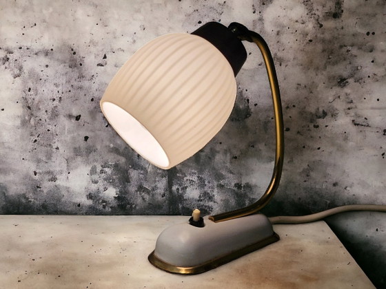 Image 1 of Lampe de chevet/lampe de table de style moderne du milieu du siècle, années 1950