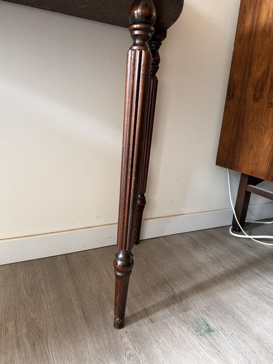 Image 1 of Mesa auxiliar de recibidor semicircular clásica