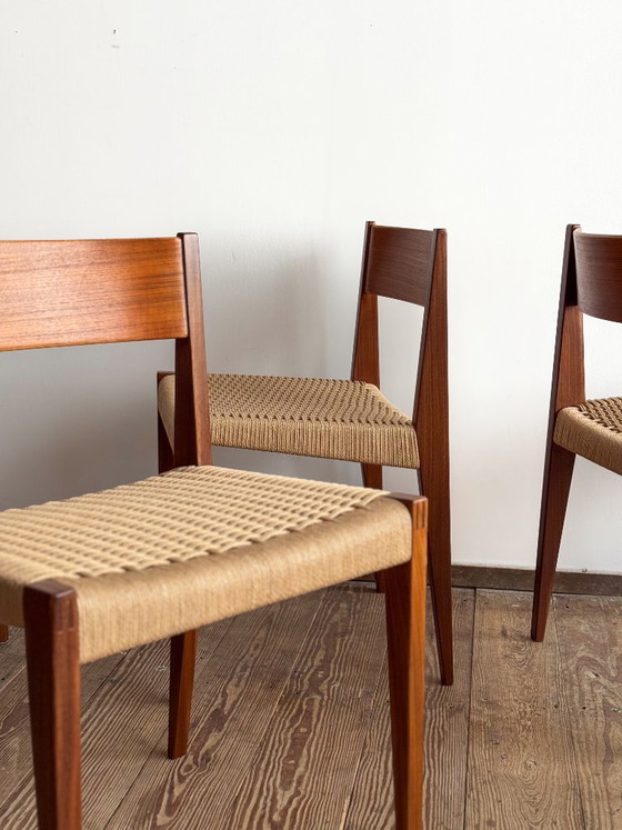 Image 1 of Set van 6 Teak Pia eetkamerstoelen van Poul Cadovius
