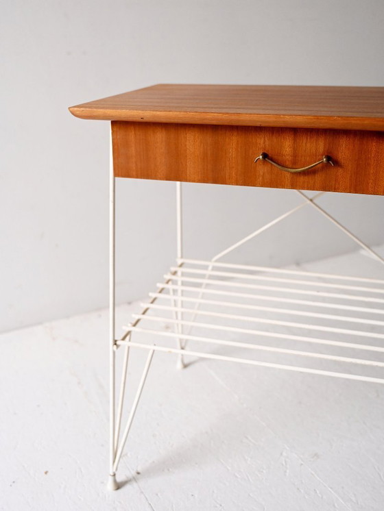 Image 1 of Comodino vintage scandinavo anni '60 in metallo e mogano