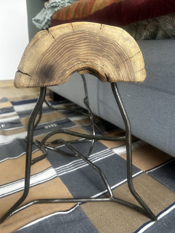 Image 1 of Hocker aus Palisanderholz aus Burkina Faso – Ein Meisterwerk afrikanischer Handwerkskunst