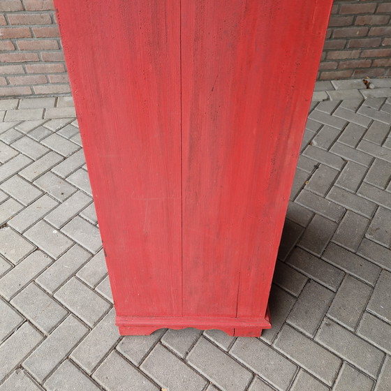 Image 1 of Commode pyramidale des années 90, armoire bohème rouge
