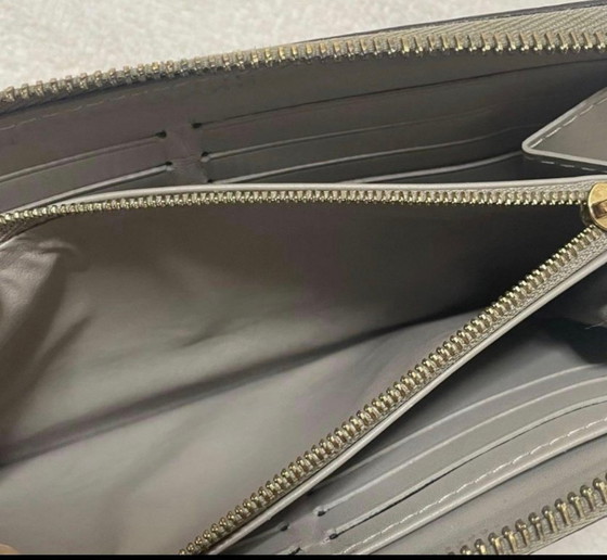 Image 1 of Cartera Louis Vuitton