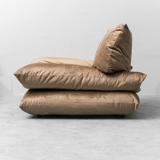  COPPIA DI POLTRONE LOUNGE VINTAGE IN VELLUTO BEIGE ANNI ’70 MODERNARIATO