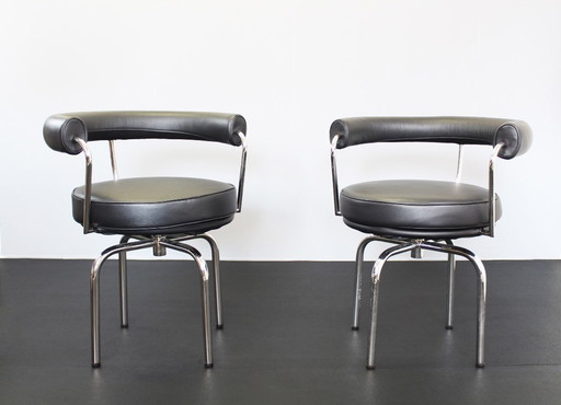 2xSeat Lc7 Le Corbusier Cassina Charlotte Perriand