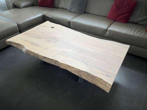 Tavolo con bordo vivo di Beuk