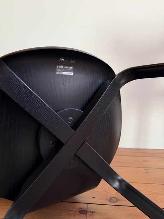 Image 1 of Arne Jacobsen per Fritz Hansen | Grand Prix Wood | set di 2 sedie