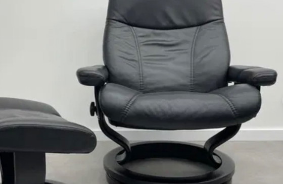 Image 1 of Stressvrije fauteuil en poef