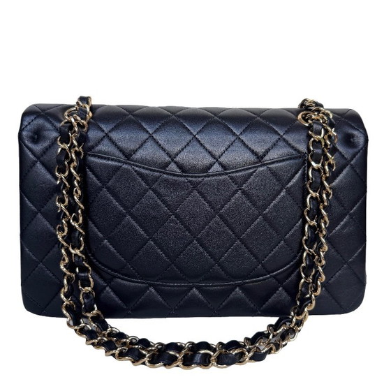 Chanel Classic Flap Medium – Crossbody bags, Lambskin (photo 3 of 17)