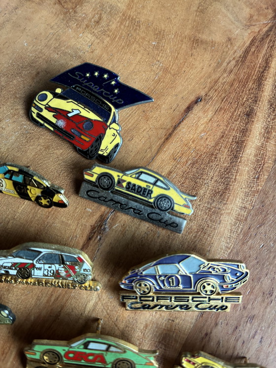 Image 1 of Lot van 12 auto- pins PORSCHE