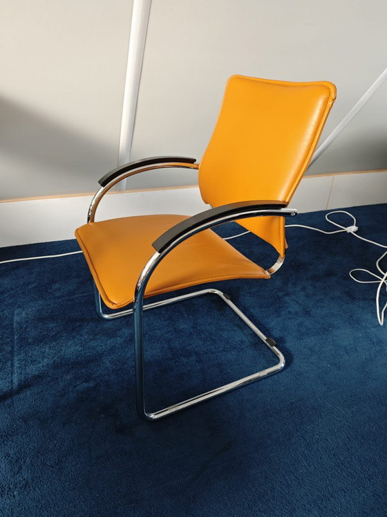 Heyman Bv Stoffeerders Lederen Stoelen – Heyman B.V., Eetkamerstoelen, Leather, Metal (photo 4 of 5)