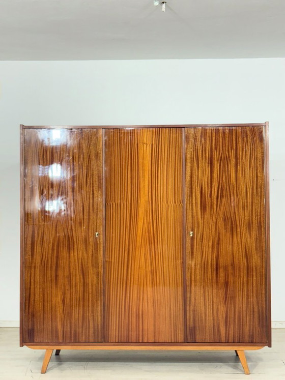 Image 1 of Armadio per la biancheria anni '60 / guardaroba / armadio vintage / guardaroba di metà secolo
