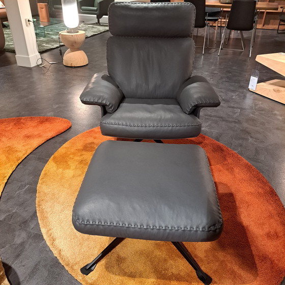 Image 1 of Sillón de Sede DS-31 con otomana