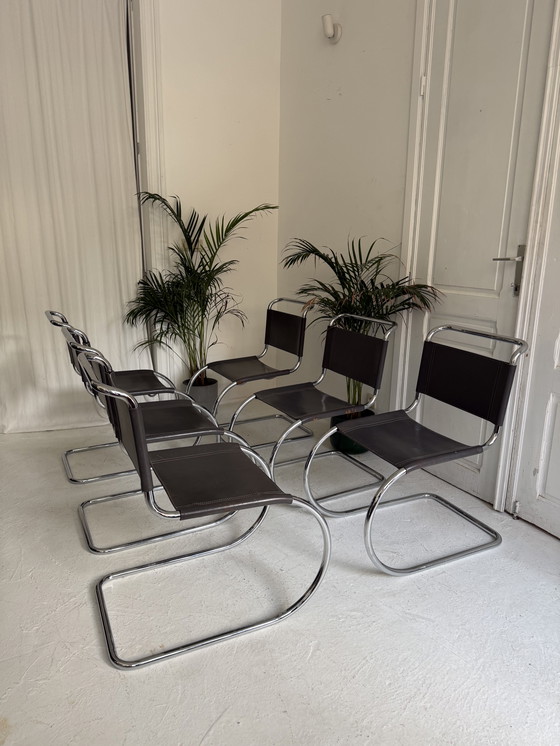 Image 1 of 6 vintage stoelen Mies van der Rhode