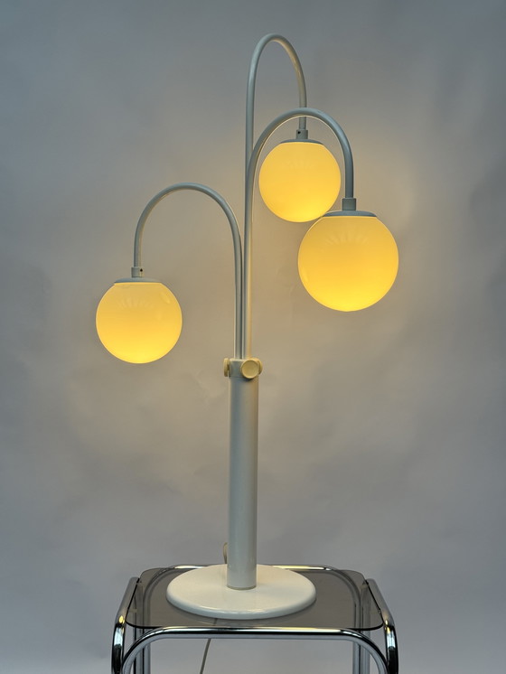 Image 1 of Grande lampe de table cascade en verre opalin – Design néerlandais des années 1970