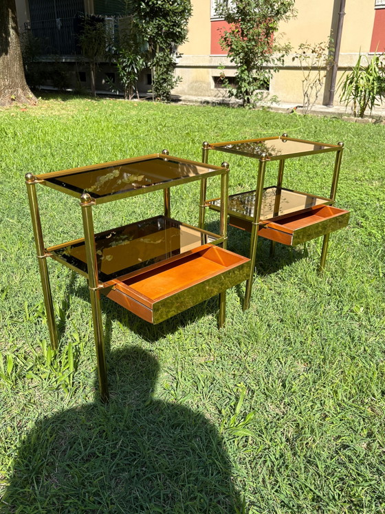 Pair of Italian Brass & Smoked Glass Bedside Tables with Drawers – 1970s – Comodini, Wood (photo 15 of 15)