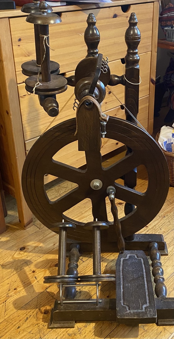 Image 1 of Spinnewiel