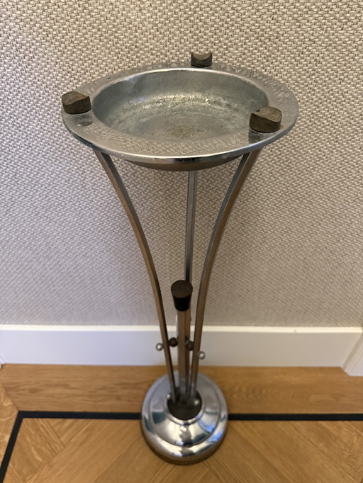 Demeyere chromen asbak met bakelietdetails