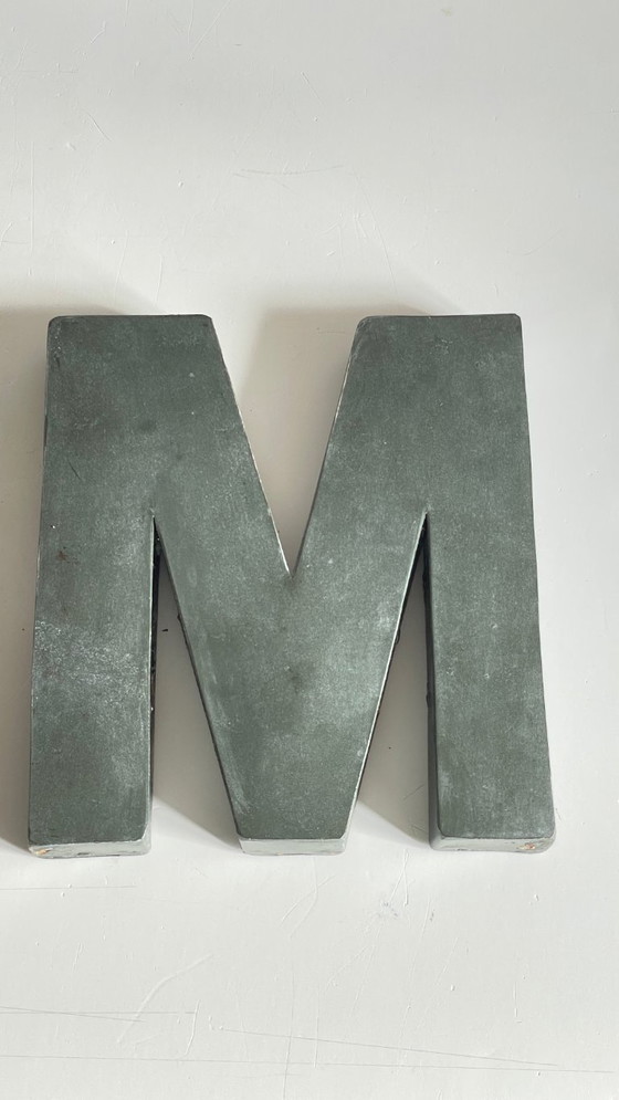 Image 1 of Lettre M Métal  Vintage