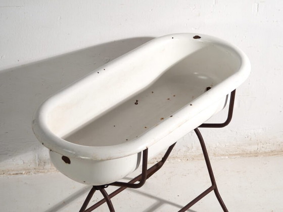 Antique bathtub in enamelled iron – Central Europe, circa 1950 #9 – Decorative Objects, Industrieel (photo 23 of 40)